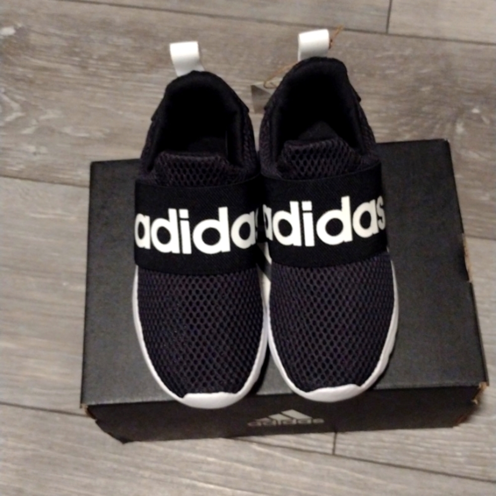 NIB ADIDAS Lite Racer Adapt 4.0 Kids Running Shoes